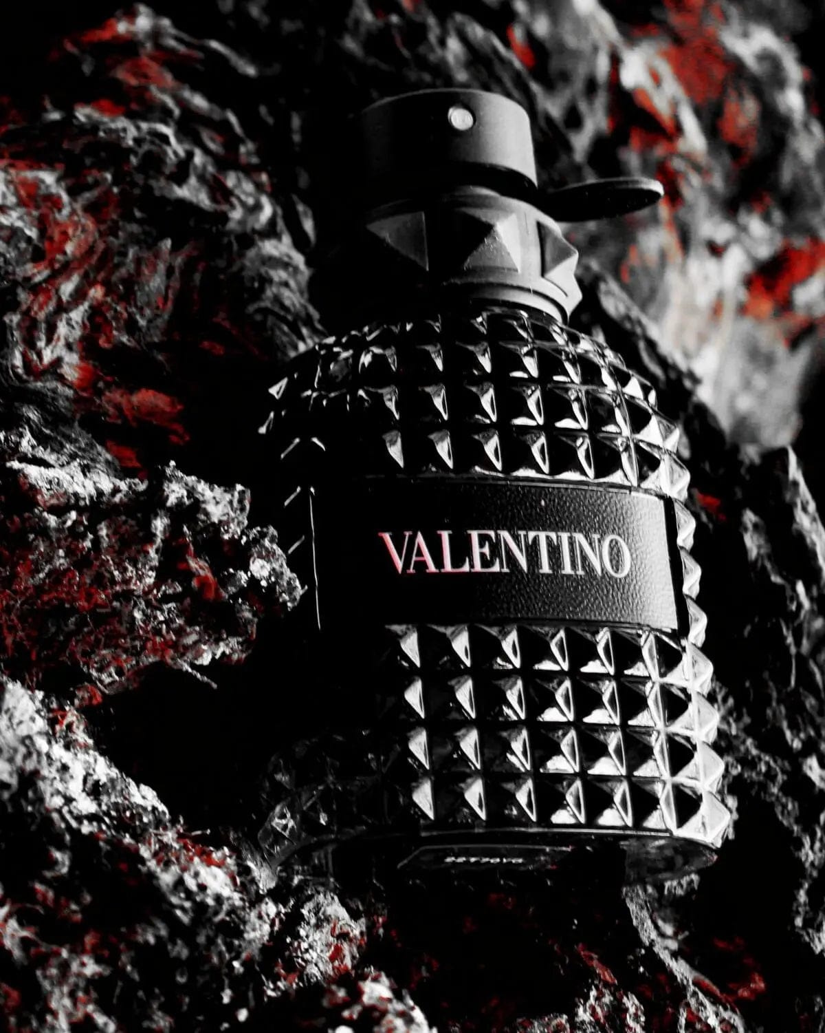 Valentino Uomo Born in Roma Rockstud Noir By Valentino For Men 3.4oz EDT Spray