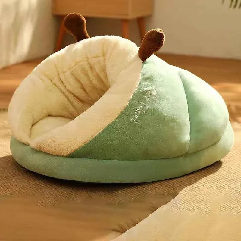 Cute Slippers Shaped Dog Bed (Up to 23.6 in) - Warm Breathable Small Dog Kennel